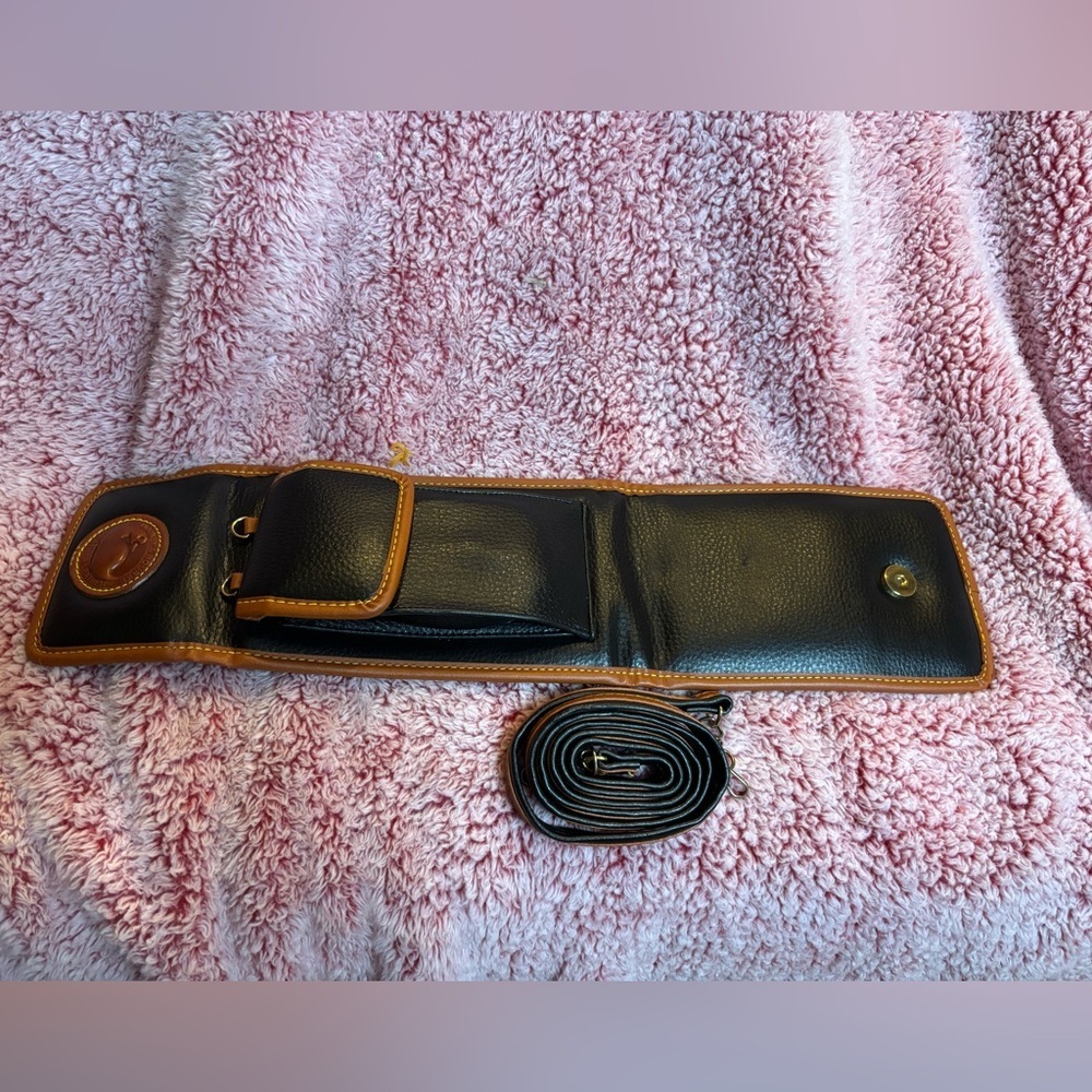 Vintage New Dooney & Bourke Pebble Grain Leather Crossbody Wallet Organizer​​ - Picture 8 of 12